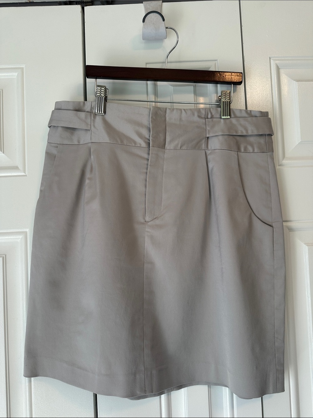 Club Monaco Light Gray Midi Skirt with Double Waistband